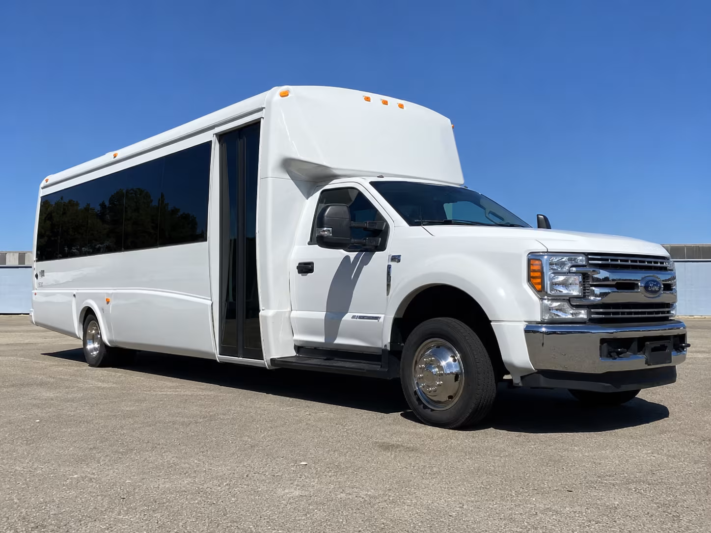 bus rentals for minneapolis institute of art and children s theatre trips