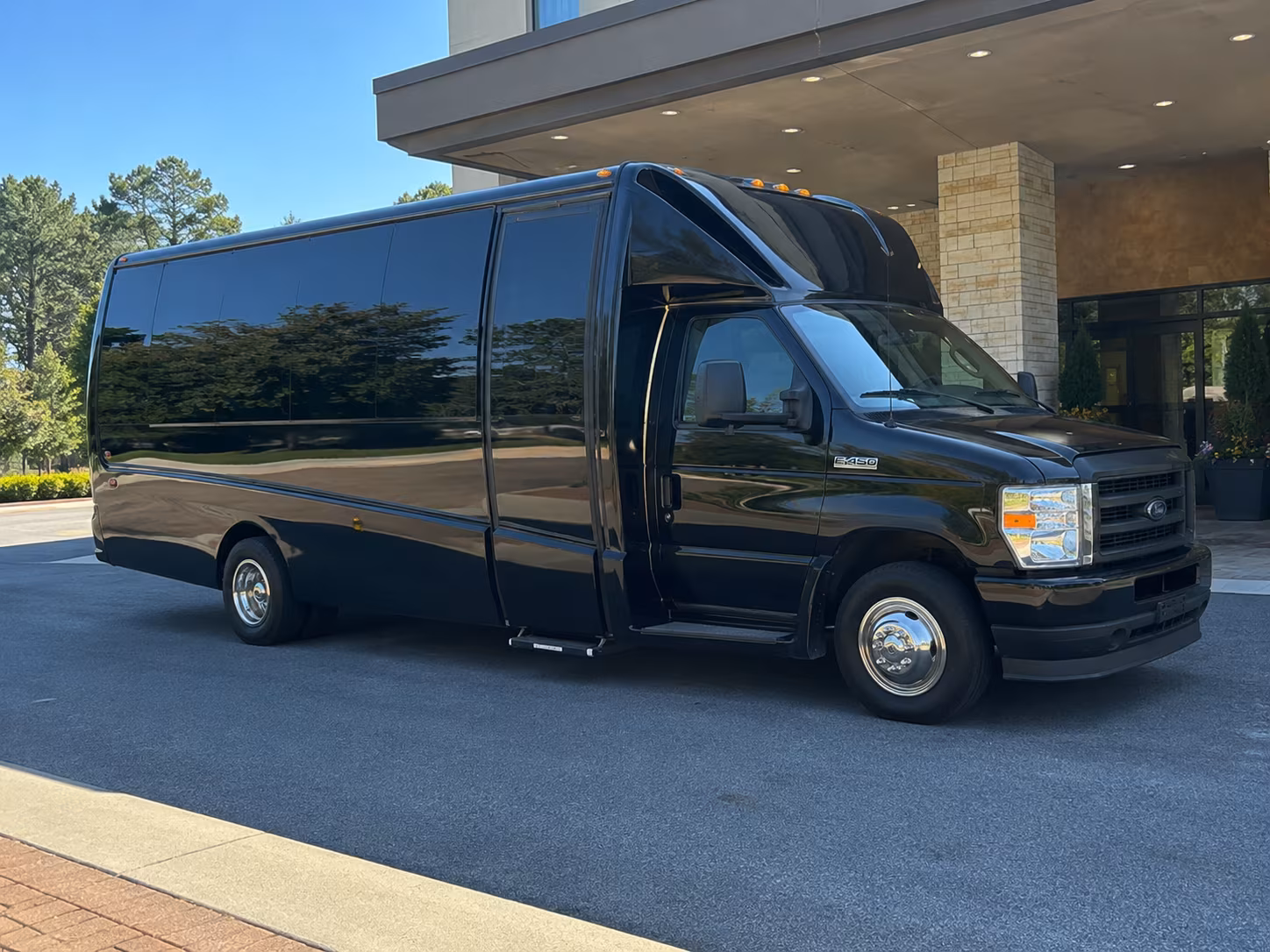 charter buses to target center and xcel energy center shows